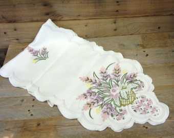 Vintage Floral Embroidered Table Runner with Cut Work