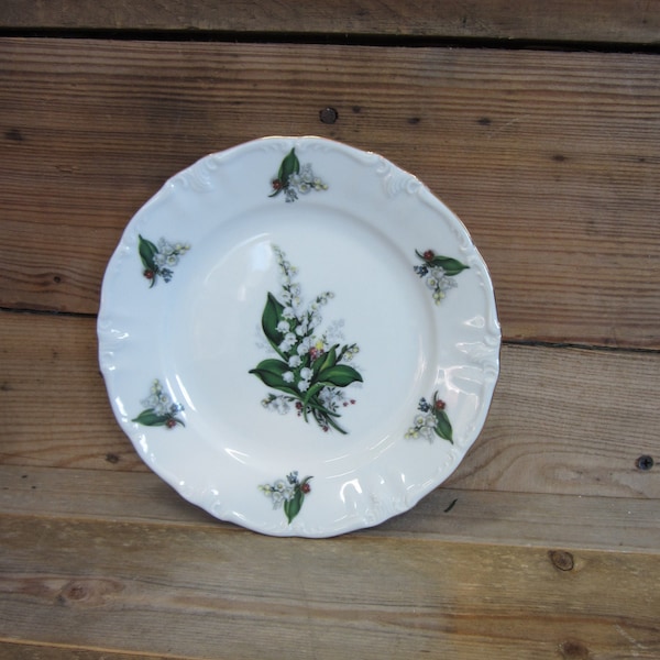 Winterling Lily of the Valley 7 3/4" Salad Plate with Gold Trim, Holiday Salad or Dessert Plate Bavaria