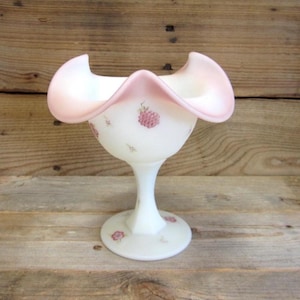 1989年製 FENTON 花柄 カスタードサテンガラス 2つセット 1匹耳負傷