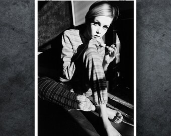 Twiggy Poster Etsy