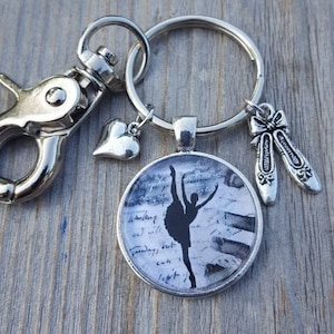 Dancer KeyChain, Dancer Gift, Dance Gift, Vintage KeyChain, Gift for Dancer, KeyChain Dancer, Dance Key Ring, Dance love, ballet love dance