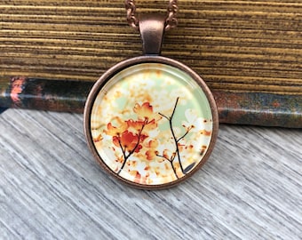 Vintage Look Spring Flowers Pendant Necklace, Vintage Necklace, Necklace for Woman, Flower Necklace, Vintage Flower Jewelry