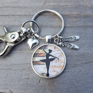 Dancer KeyChain, Dancer Gift, Dance Gift, Vintage KeyChain, Gift for Dancer, KeyChain Dancer, Dance Key Ring, Dance love, ballet love