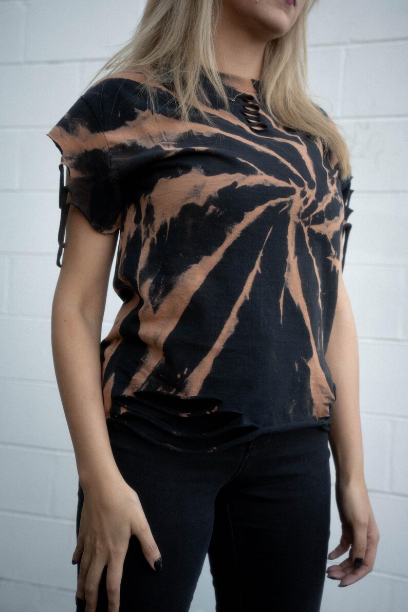 Custom Shirts - Punk Tees - Bleached - Distressed Top - Post Apocalyptic Clothing - Dystopian Style Bild 10