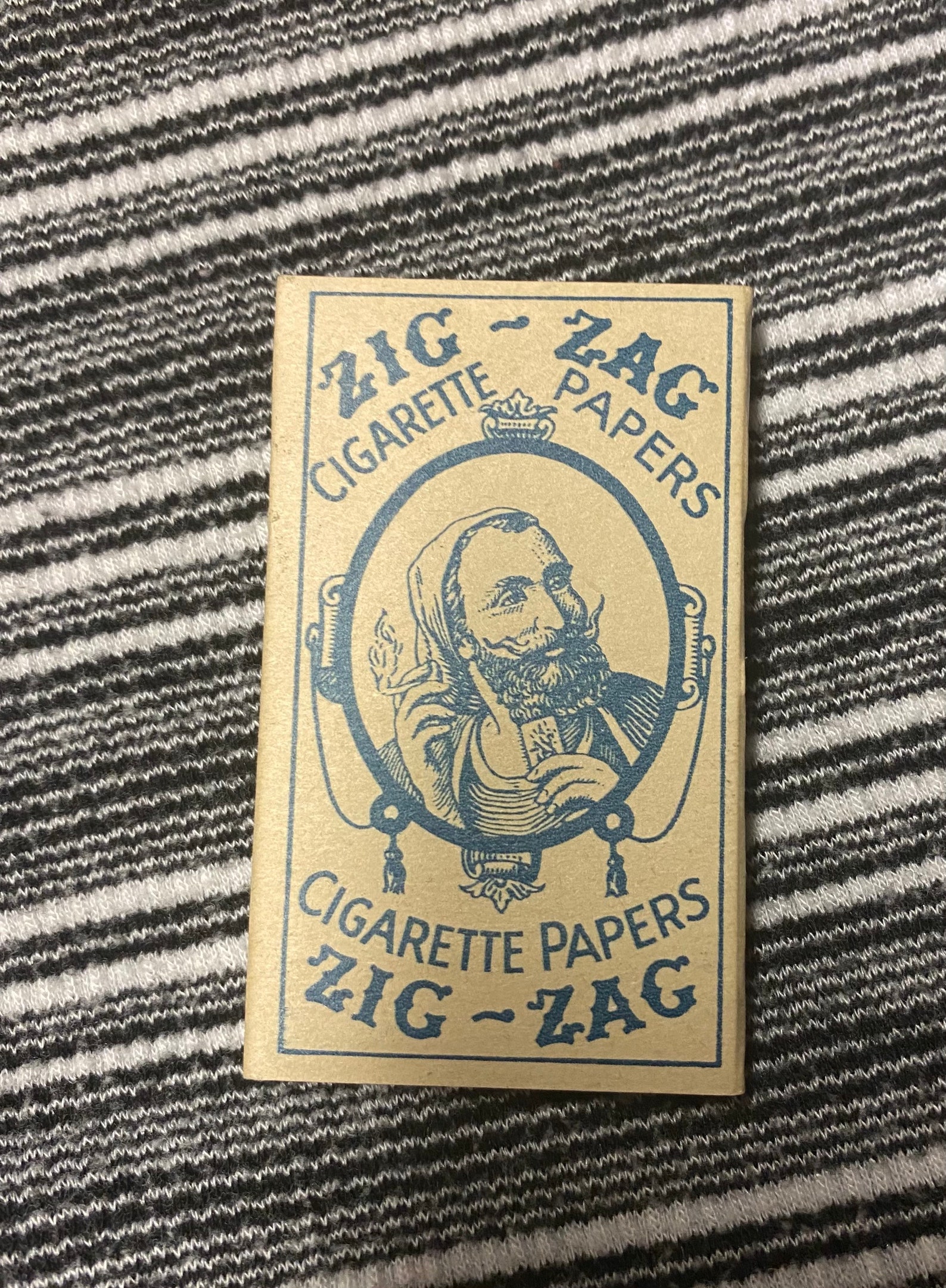 Rare Vintage 1940s Zig Zag Rolling Papers Pack of 100 Etsy