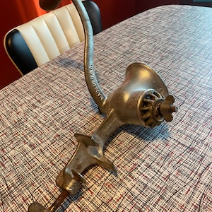 Antique Late 1800’s- 1900 Cast Iron- Universal Brand Meat Grinder No. 2 - Meat and Food Hand Turn Crank  - Table Mount - Vintage Kitchen Dec