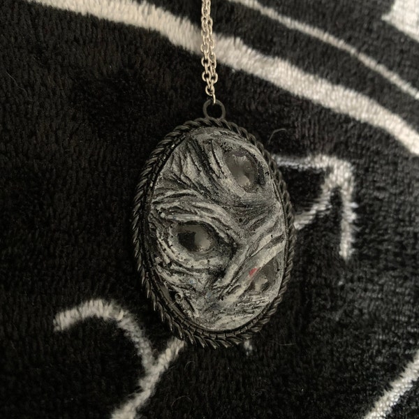 Three Eyes Resin Pendant - Gray / Body Horror Creepy Goth Necklace