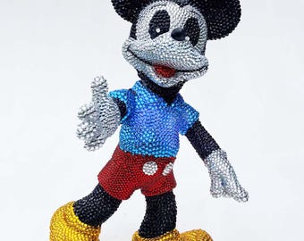Mickey-Mouse-Figur aus Strasssteinen