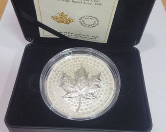 2023  Ultra High Relief 5 Oz Silver Maple Leaf coin