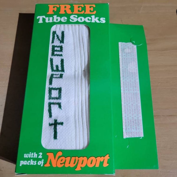 Newport Cigarettes Witte sokken/Groene letters Nieuw in originele doos