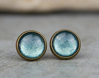 Stud earrings in shimmering blue green - hand-painted earrings "Ocean of Diamonds" 10 mm