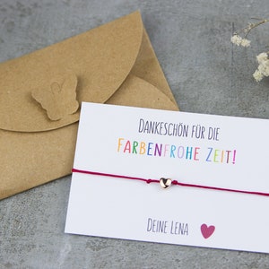 Personalisierbares Abschiedsgeschenk für Erzieherin – Armband mit Herzperle & Namenskarte – Dankeschön Kita + Grundschule