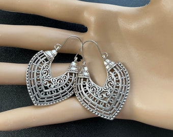 Orecchini in stile marocchino color argento, artigianali, tribali, boho, etnici, boho, mandala