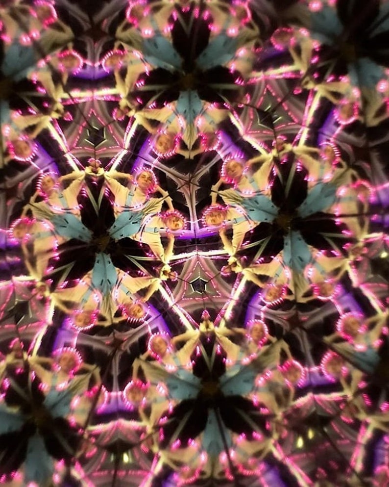 Teleidoscope. Antistress toy. Kaleidoscope. Traditional toy. Relaxing gift. Christmas present image 4