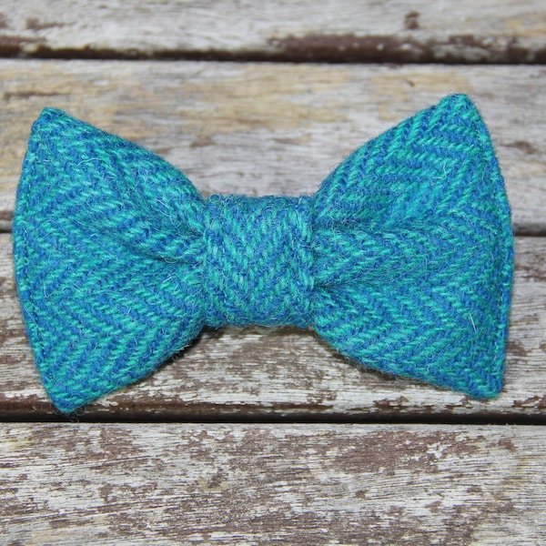 Turquoise Herringbone Harris Tweed bow tie. Stylish dog accessory.