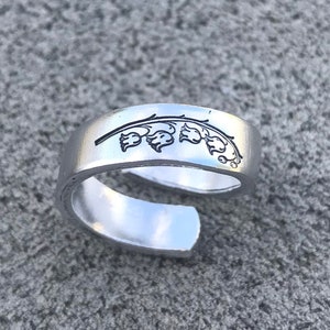Lily of the Valley Minimalist Stacking Wrap Ring | May Birth Flower Ring | Wildflower | Best Friend BFFs | Dainty Silver | Mother Daughter