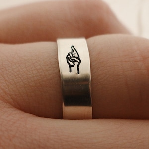 Crossed Fingers Minimalist Stacking Ring | Pinky Promise Ring | Best Friend BFFs | Good Luck Dainty Silver Ring | I Swear | College Student