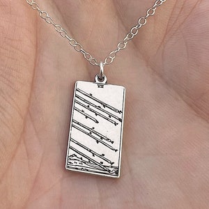 Collier de cartes de tarot huit de baguettes | Cadeau d’anniversaire Best Friend | Collier de cartes de tarot | | de bijoux mystiques célestes Collier de sorcière délicate