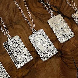 22 KAARTEN: sierlijke tarotkaart sterlingzilveren bedelketting | Verjaardagscadeau beste vriend | Tarotkaartketting | Mystieke Halloween-sieraden