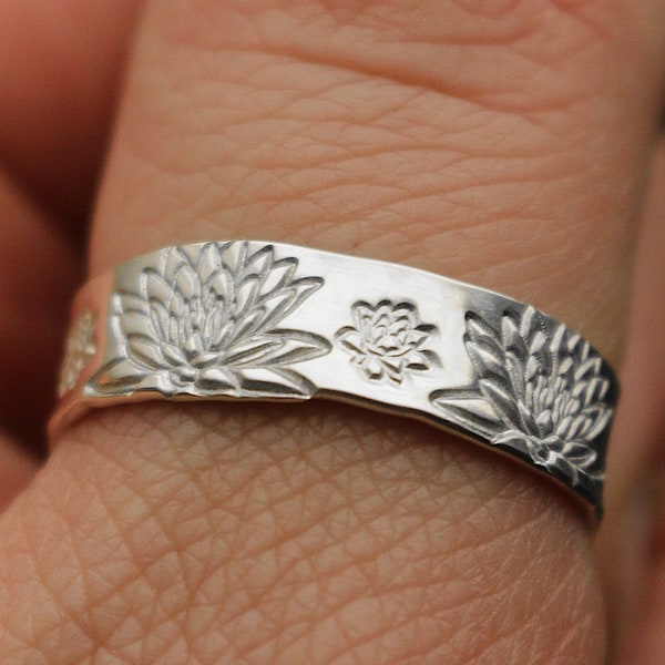 Water Lily Ring | July Birth Flower Ring | Wildflower | Best Friend Gift | 14k Gold Filled or Sterling | Floral Jewelry | July Birth Ring