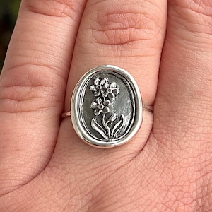 Ring med blomma i sterlingsilver, förgätmigej | Minnesmycken