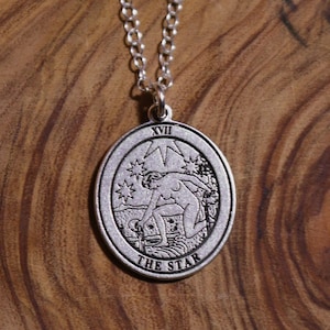 Round The Star Tarot Card Necklace | Best Friend Birthday Gift | Tarot Card Necklace | Celestial Mystic Jewelry | Dainty Witch Necklace