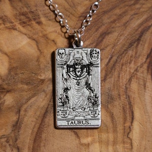 Stier Der Hierophant | Tarot Karte Inspirierte Sternzeichen Halskette | Beste Freundin Geburtstag | Tarot Karte Halskette | Celestial Mystic Sterling Schmuck