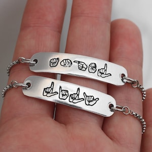 Pulsera deslizante con nombre en ASL / Regalo en lenguaje de señas americano / Deletreo manual en ASL / Joyas con señas / Joyas con señas con nombre / Alfabeto con dedos / Interpretación