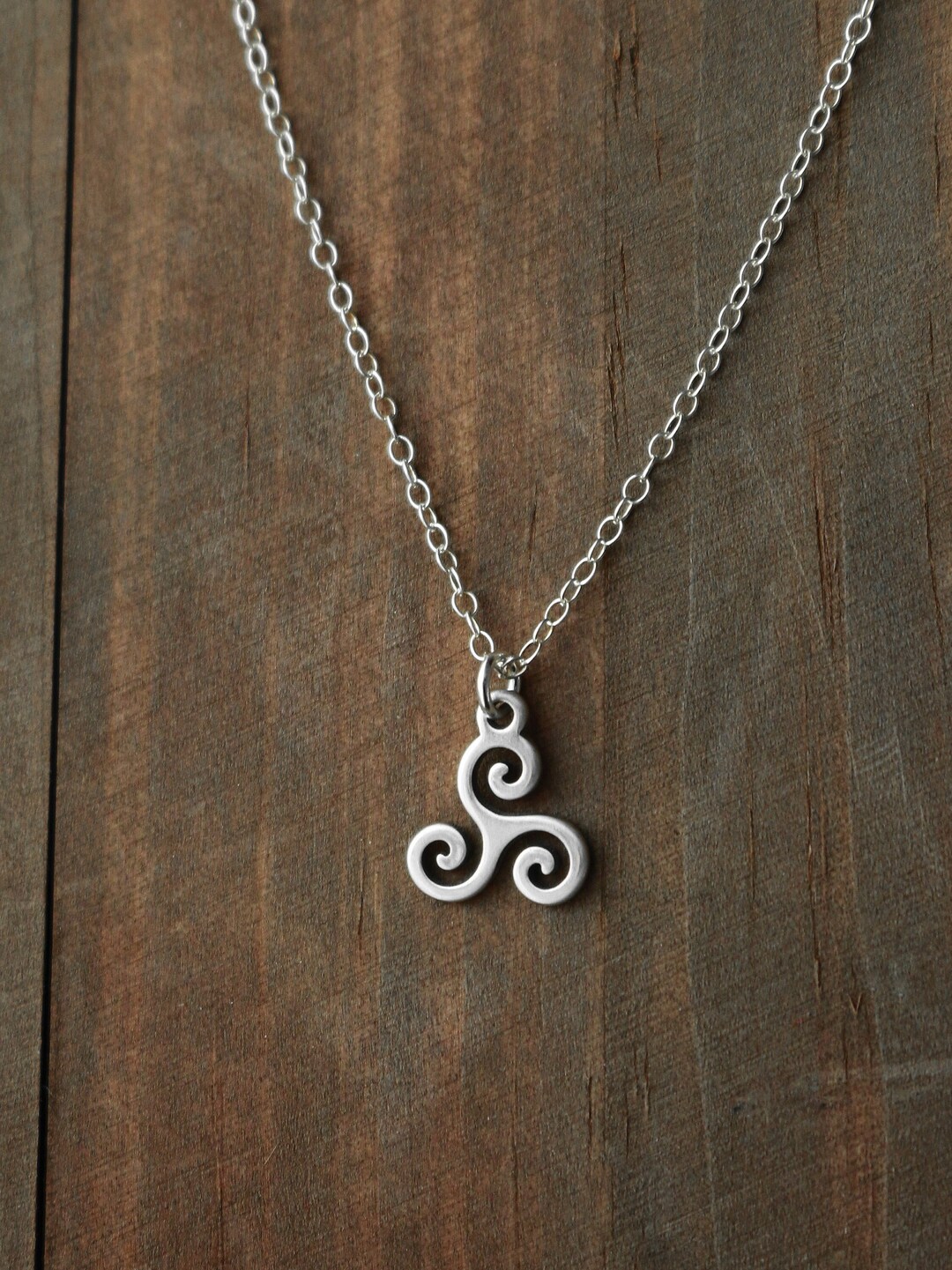 Collana Pendente Simbolo Nodo Celtico Triskele Triskelion In Acciaio - Foto 8