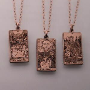 22 KAARTEN: Dainty Tarot Card Rose Gold Filled Charm Ketting | Beste vriend verjaardagscadeau | Roségouden tarotkaart ketting | mystieke sieraden