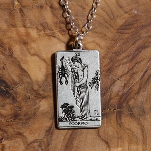 Skorpion Der Einsiedler | Tarot-Karte inspiriert Sternzeichen Halskette | Bester Freund Geburtstag | Tarot-Karten-Halskette | Himmlischer mystischer Schmuck aus Sterlingsilber