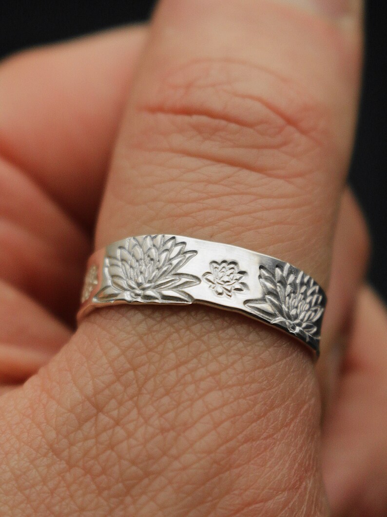 Water Lily Ring July Birth Flower Ring Wildflower Best Etsy