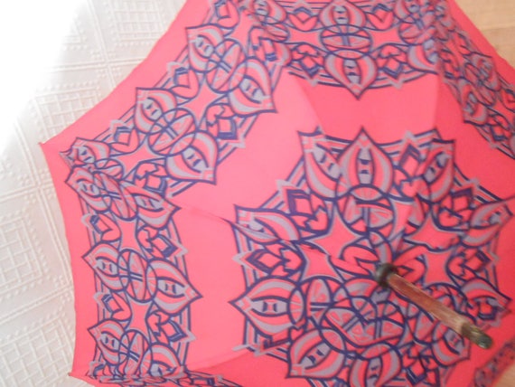 Classical red Seventies Umbrella