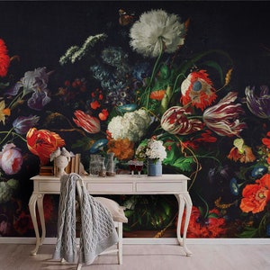 Papier peint de mauvaise humeur sombre avec des bouquets de fleurs, peinture hollandaise, papier peint de fleurs, grand papier floral avec des fleurs sauvages pour une décoration éclectique