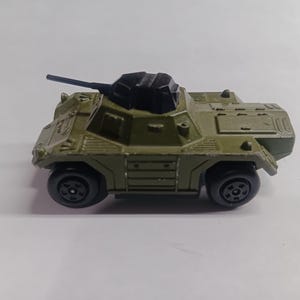 Matchbox rolomatics no 73 weasel tank    Diecast car 1973