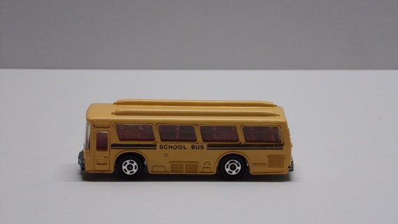 tomica school bus