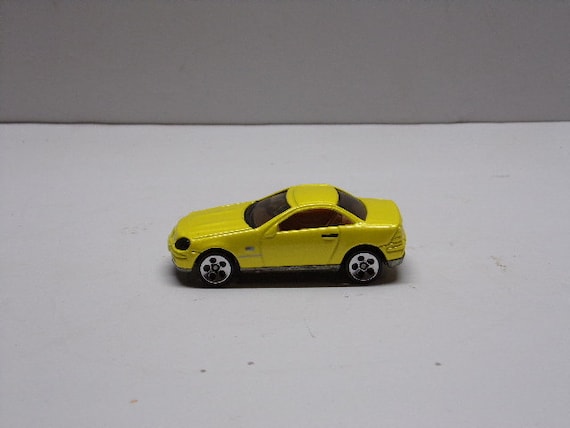 Hot wheels mercedes slk coupe diecast car