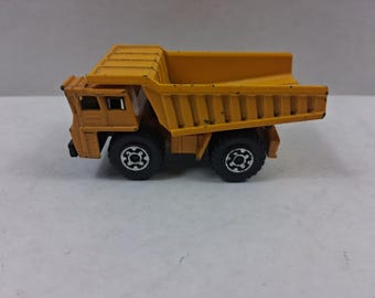 Hot wheels 1976 no58  faun dump truck diecast car