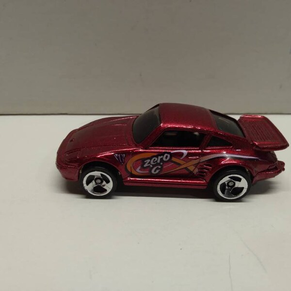 Hot wheels porsche g-force made in 1989  in .int condition Diecast car