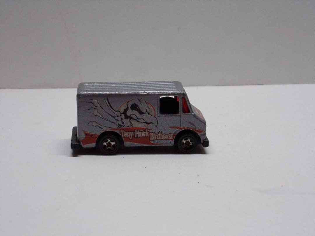 Hot wheels delivery van sale