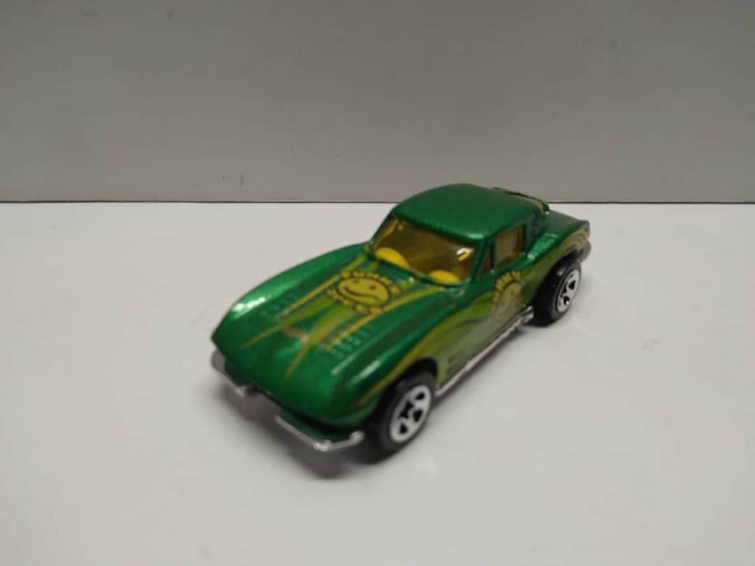 HOT WHEELS X-RAY CRUISER SERIES '63 CORVETTE #1114 (24483