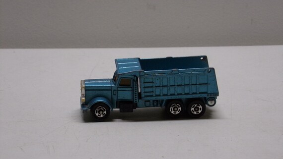 tomica truck