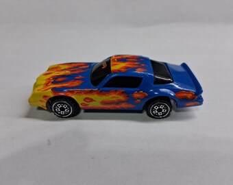 Hot Wheels Chevy Camaro Z28- Light Blue With Metal Base-muscle