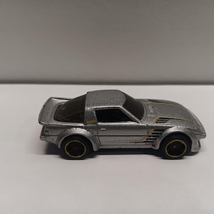 Hot wheels mazda rx7 in good condition   Diecast car