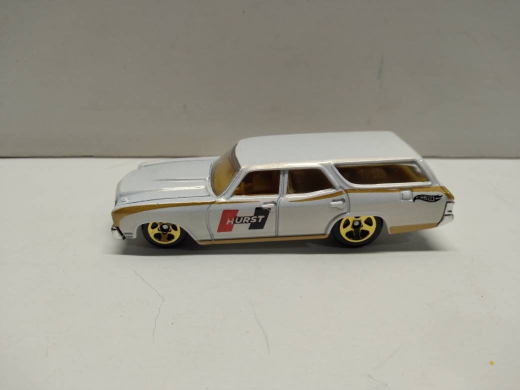 Hot Wheels 1970 Chevelle Ss Wagon Hurst Car in Mint
