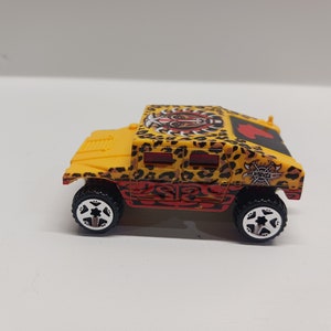 Hot wheels hummer humvee in mint condition diecast car.