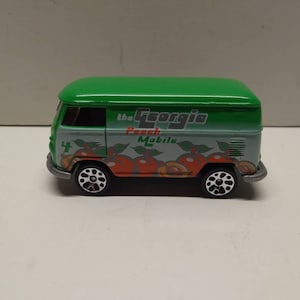 Matchbox volkswagon vw bus vanity mint condition Georgia peach diecast car