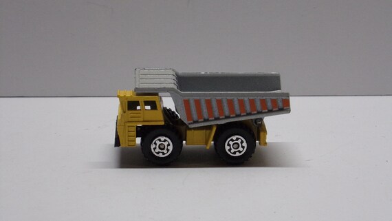 matchbox dump truck 1989