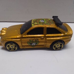 Hot wheels ford escort rally race car diecast car