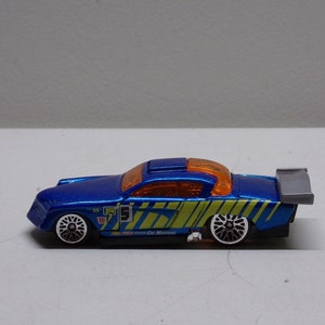 Hot wheels atatude race car car made in 1998 Metal Car Toy  Diecast toys
